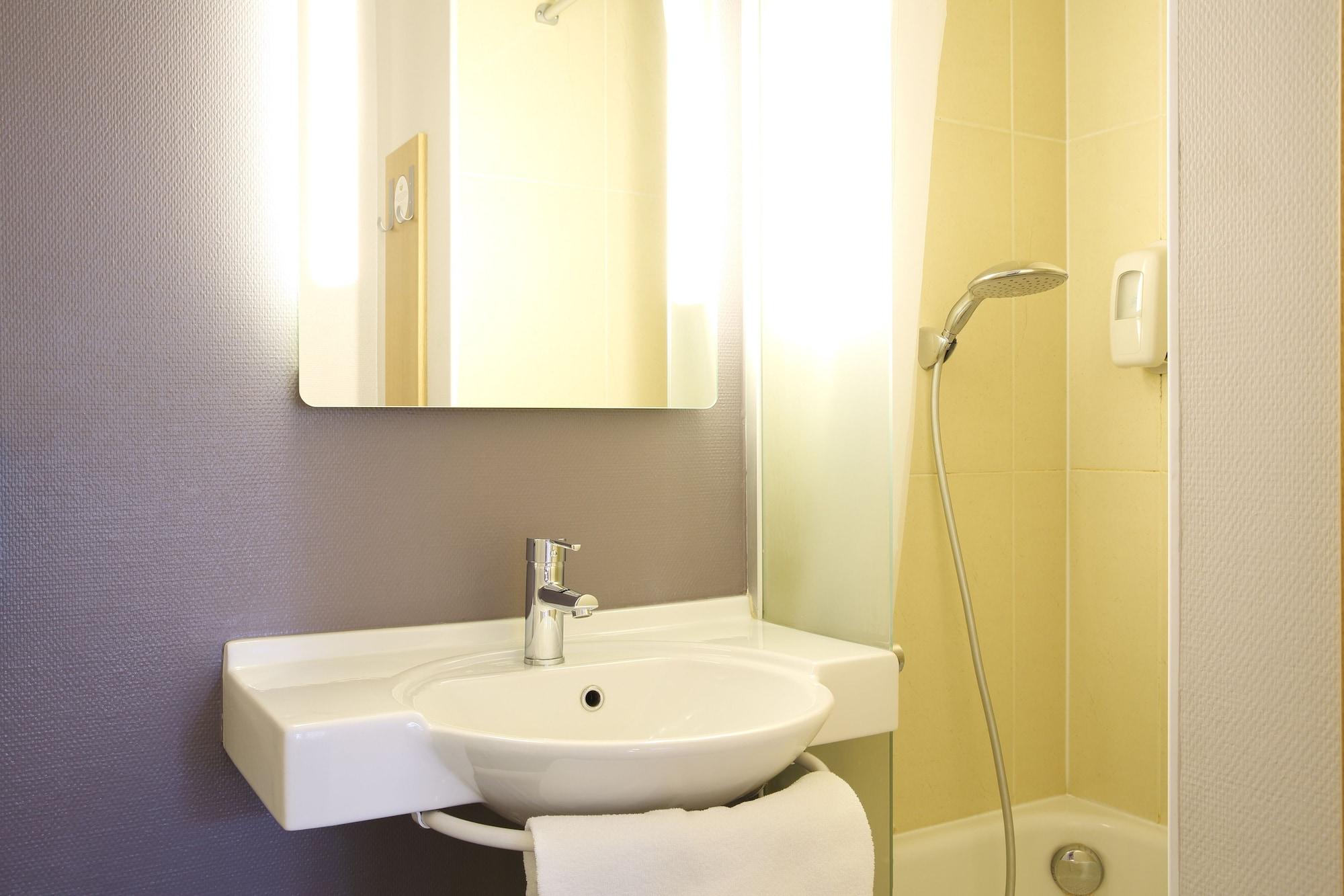 B&B Hotel Montpellier Centre Le Millenaire Buitenkant foto